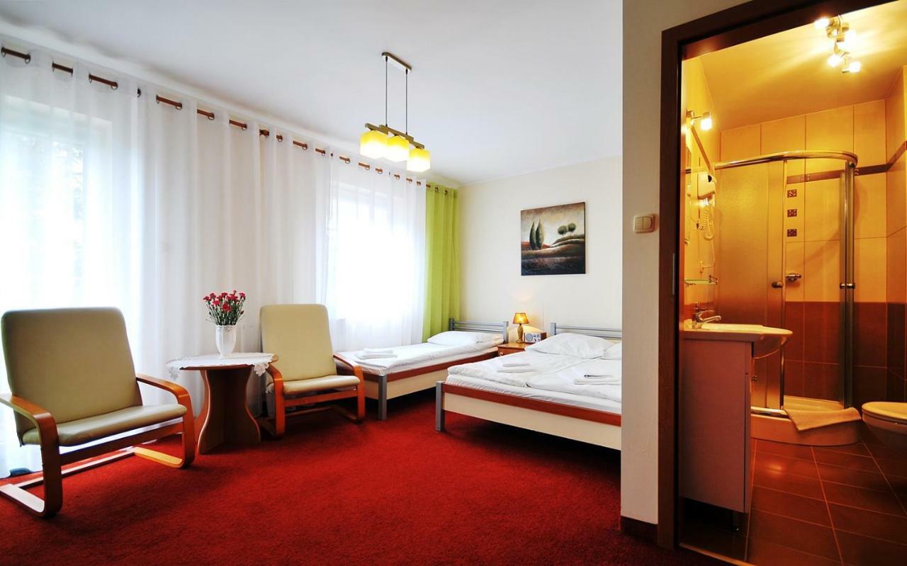 Dworek Familijny Kolobrzeg Exterior photo