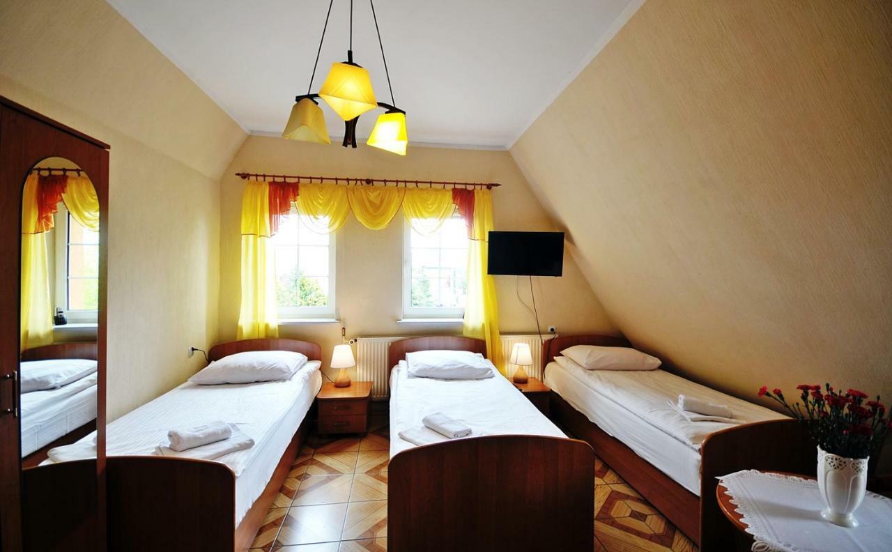 Dworek Familijny Kolobrzeg Exterior photo